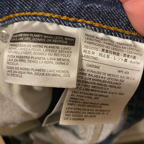 Levi 505 Shorts - Picture 7 of 9